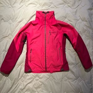 Patagonia Woman’s small Gortex Snow Jacket for sling or snowboarding